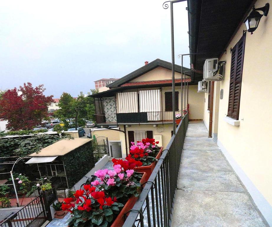 La Casa Di Margit Apartamento Nova Milanese Exterior foto
